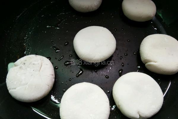 黑芝麻糯米饼的做法图解9