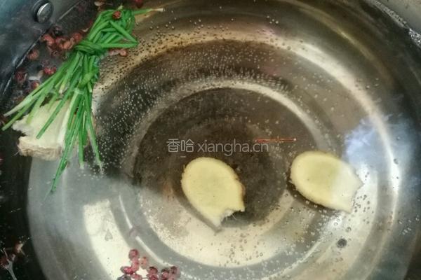 百吃不腻的白灼虾的做法图解3