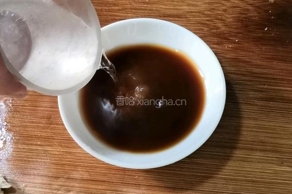 苦瓜炒鱿鱼的做法图解10