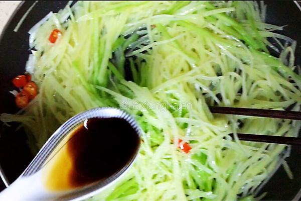 酸辣青椒土豆丝的做法图解13