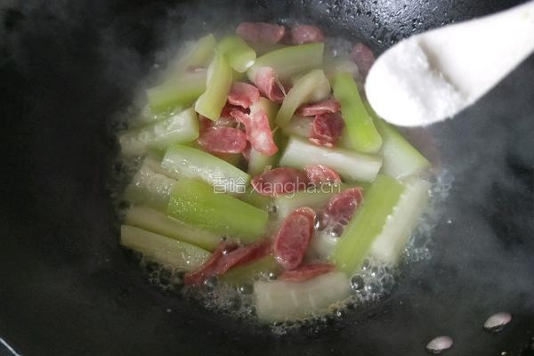 腊肠炒地蒲的做法图解4