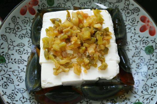 皮蛋拌豆腐的做法图解3
