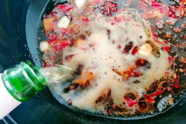 啤酒鲫鱼的做法图解2