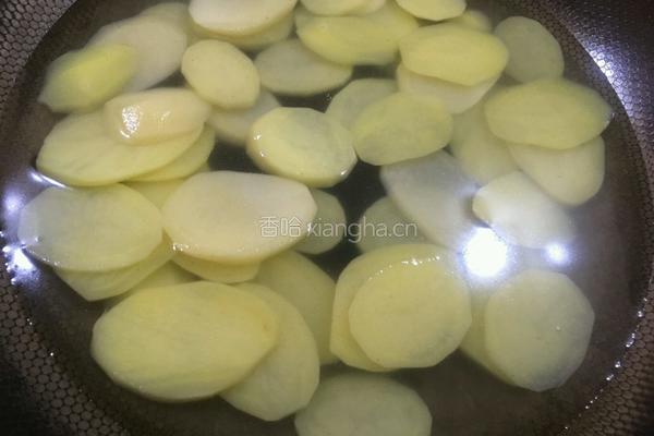 比肉好吃的香煎土豆的做法图解3
