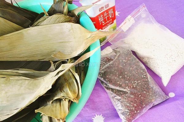 西米红豆三角粽的做法图解1