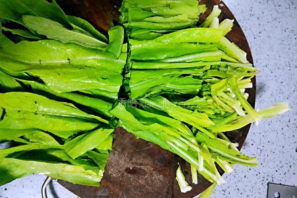 清炒油麦菜的做法图解3