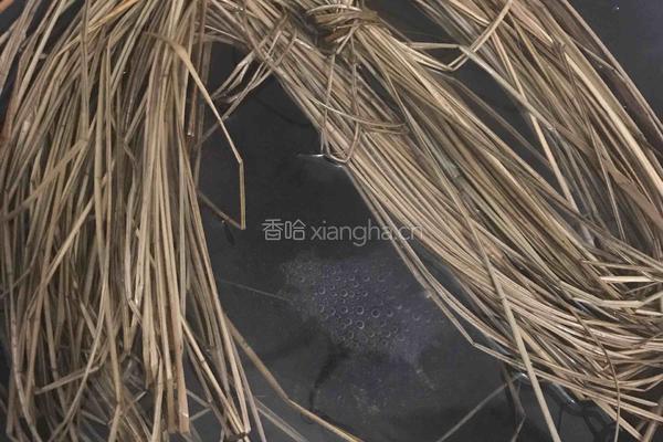 广式四角咸肉粽的做法图解6