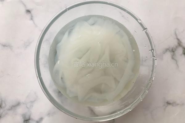 麻酱拉皮的做法图解1