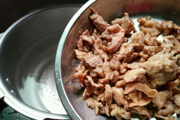 芹菜海蛎肉片面的做法图解4