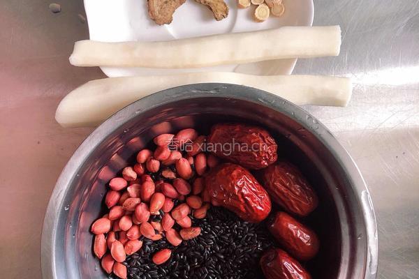 山药黑米药膳粥（补血补气）的做法图解1
