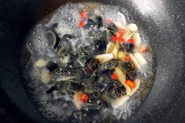 皮蛋苋菜的做法图解7