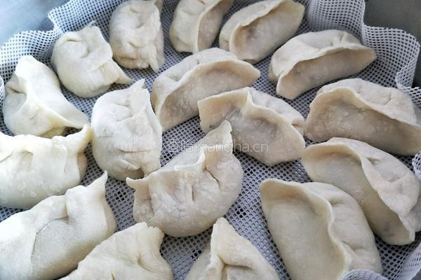 猪肉青椒蒸饺的做法图解13
