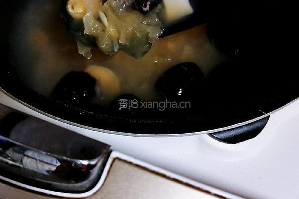银耳莲子红枣汤的做法图解13