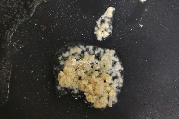 牛肝菌香菇煎番茄烩豆腐(纯素)的做法图解3