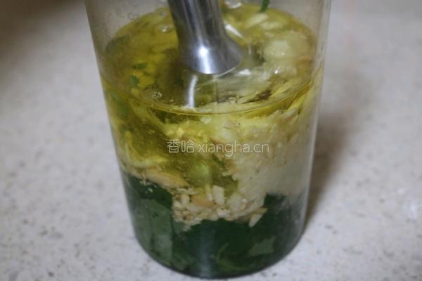 青酱海鲜意大利面的做法图解3