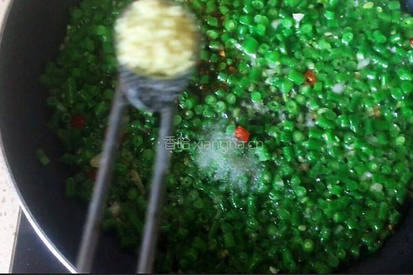豇豆炒鸡蛋的做法图解13