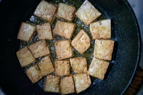 脆皮孜然豆腐块的做法图解6