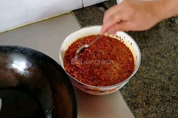 单位厨师炸辣椒油的做法图解8