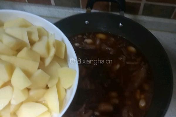 土豆烧鹅的做法图解15