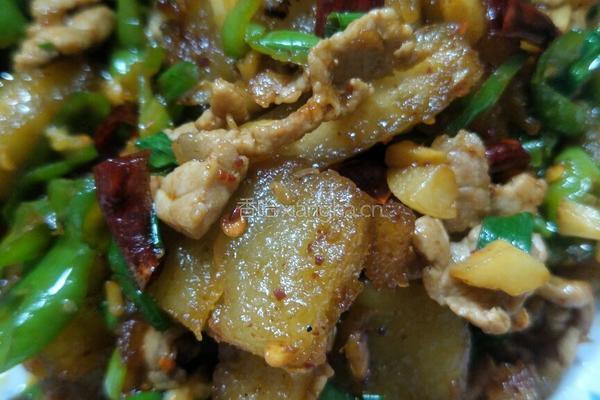 洋芋粑粑炒肉的做法图解10