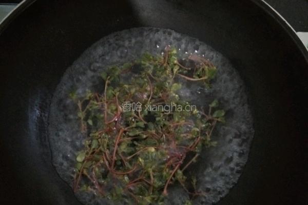 马齿苋鸭蛋汤的做法图解2