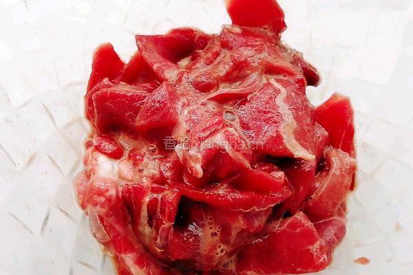 孜然牛肉的做法图解3