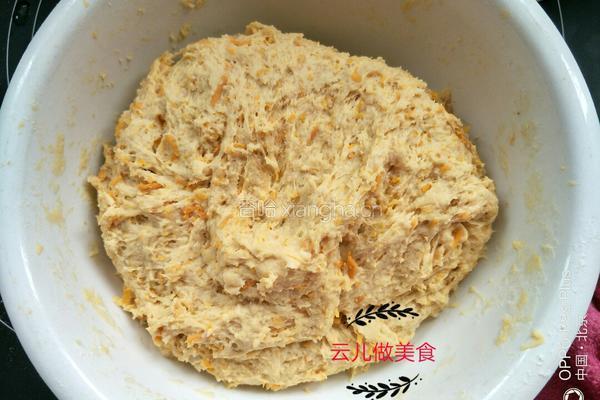黄玫瑰花红薯花卷的做法图解4