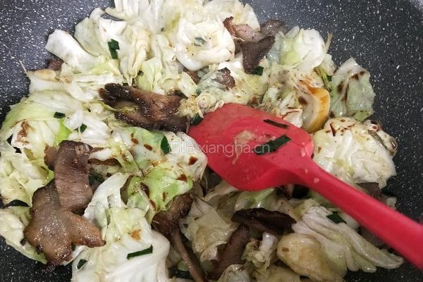 腊肉炒包菜的做法图解18