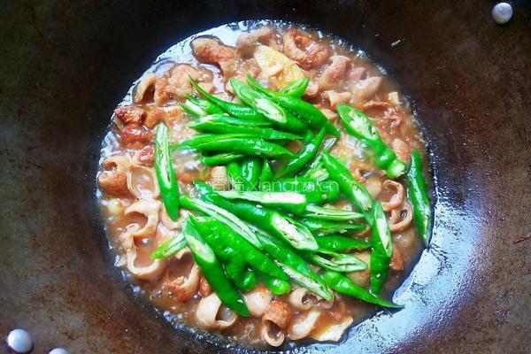 青椒炒大肠的做法图解10