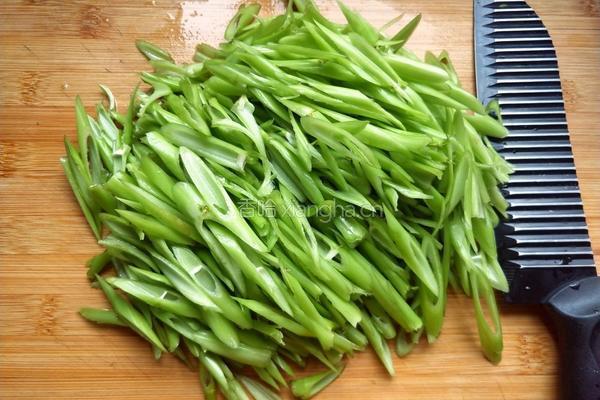 蒜蓉空心菜梗的做法图解3