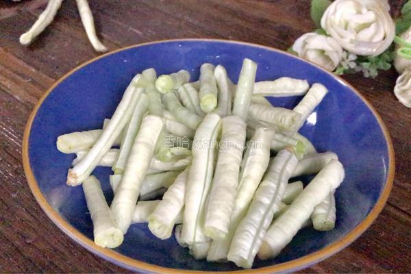 茄子焖豆角的做法图解2