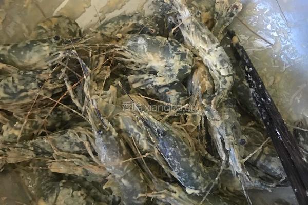 酥炸河虾的做法图解1