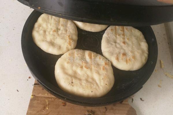自制美味可口营养十足夹饼的做法图解2