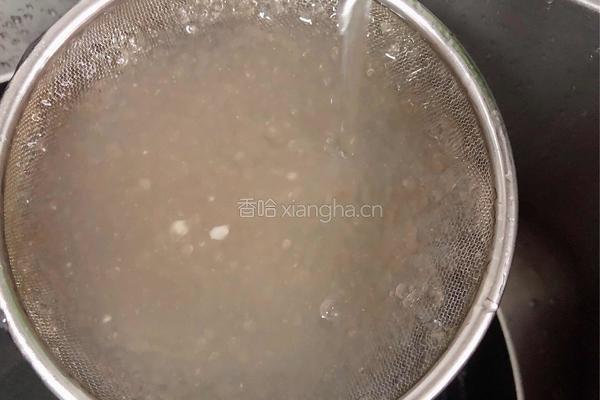 杨梅奶昔西米露的做法图解4