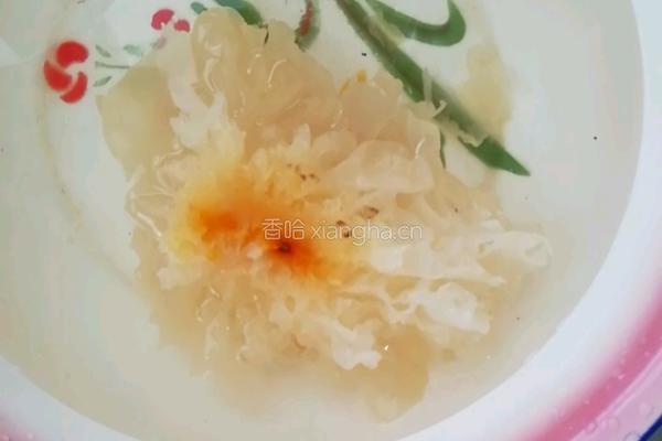 紫薯银耳羹的做法图解1