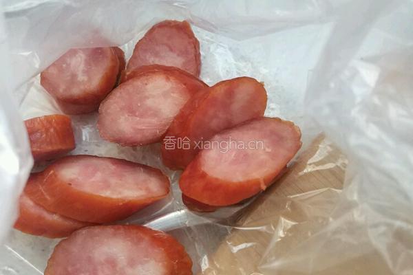 香肠炒小白菜（家常菜）的做法图解2