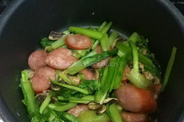 香肠炒小白菜（家常菜）的做法图解6