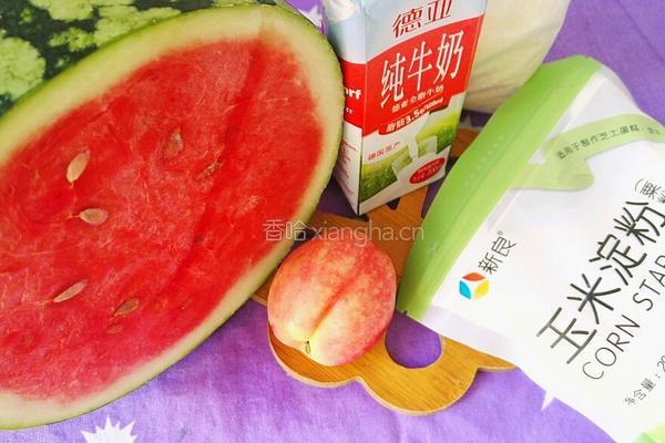 西瓜桃子牛奶糕的做法图解1