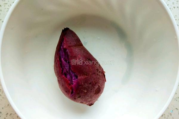 腰果西瓜紫薯奶昔的做法图解1