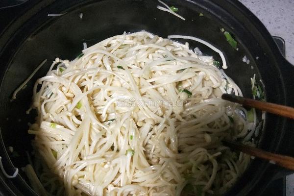 金针菇竹荪汤的做法图解12