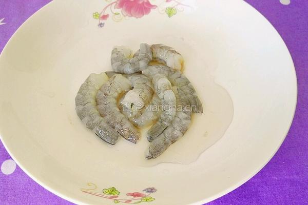 糖润虾的做法图解2