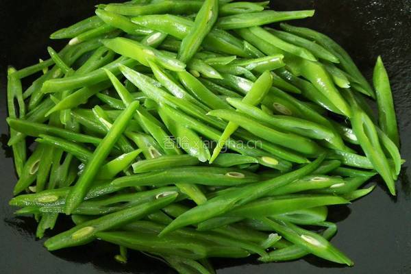 刀豆炒肉丝的做法图解6