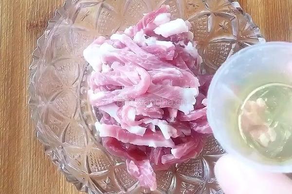 开胃茭白丝的做法图解3