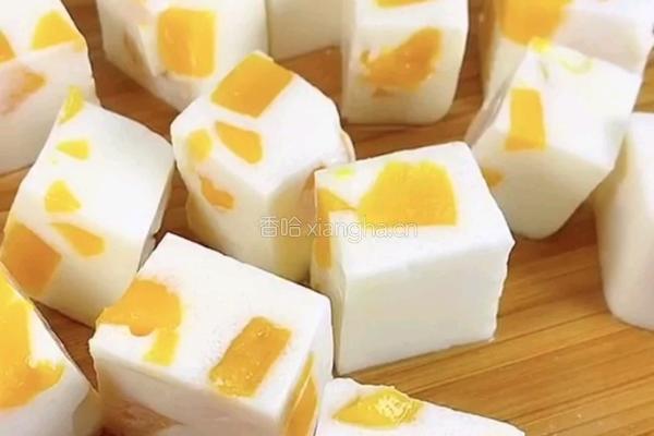 冰凉特仑苏牛奶芒果块的做法图解8