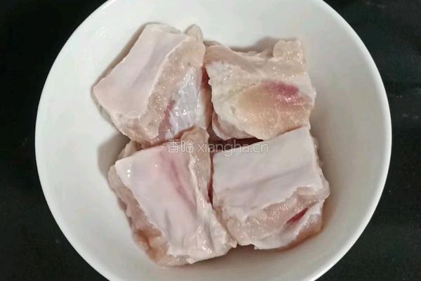 双米莲子排骨粥 (宝宝辅食）的做法图解2
