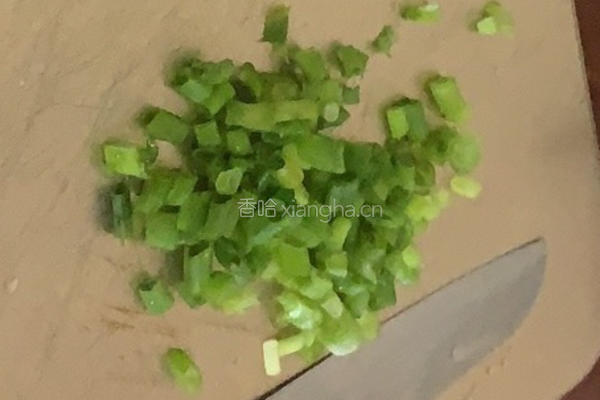 土豆鸡蛋葱花汤的做法图解3