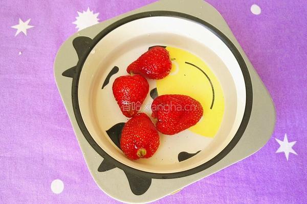 冰糖草莓冬瓜皮的做法图解2