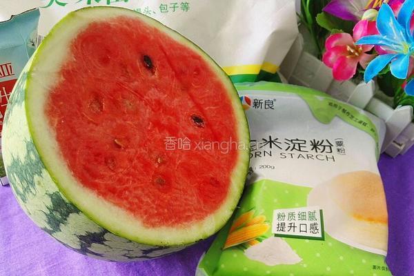 西瓜牛奶煎饼（心形）的做法图解1