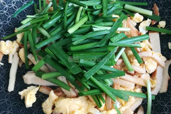 韭菜豆干炒鸡蛋的做法图解3