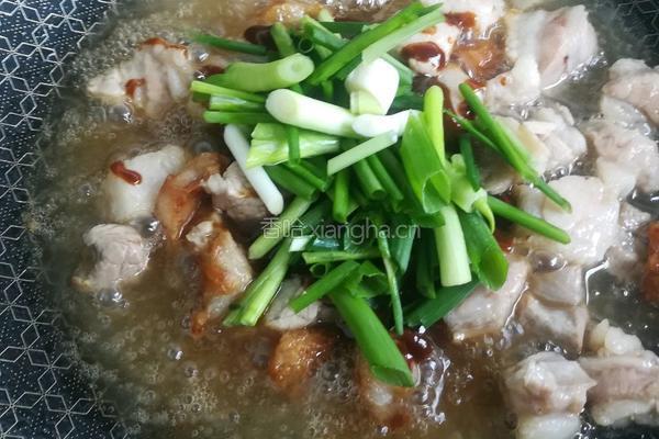 炸酱面的肉丁酱的做法图解2
